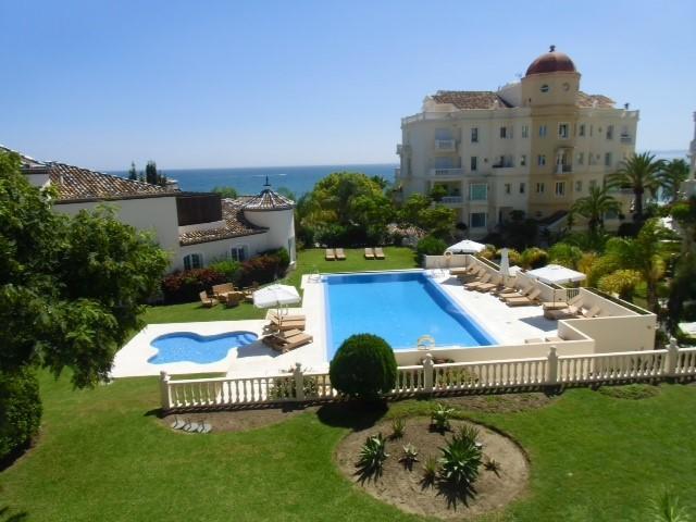 Las Dunas Suites & Apartments Estepona Eksteriør billede